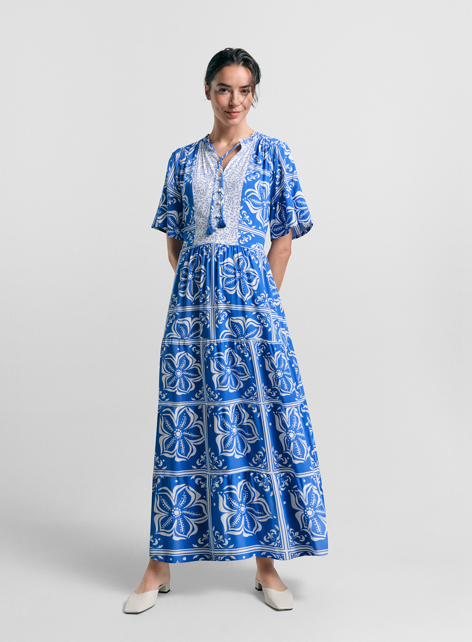 Dresses and skirts 12