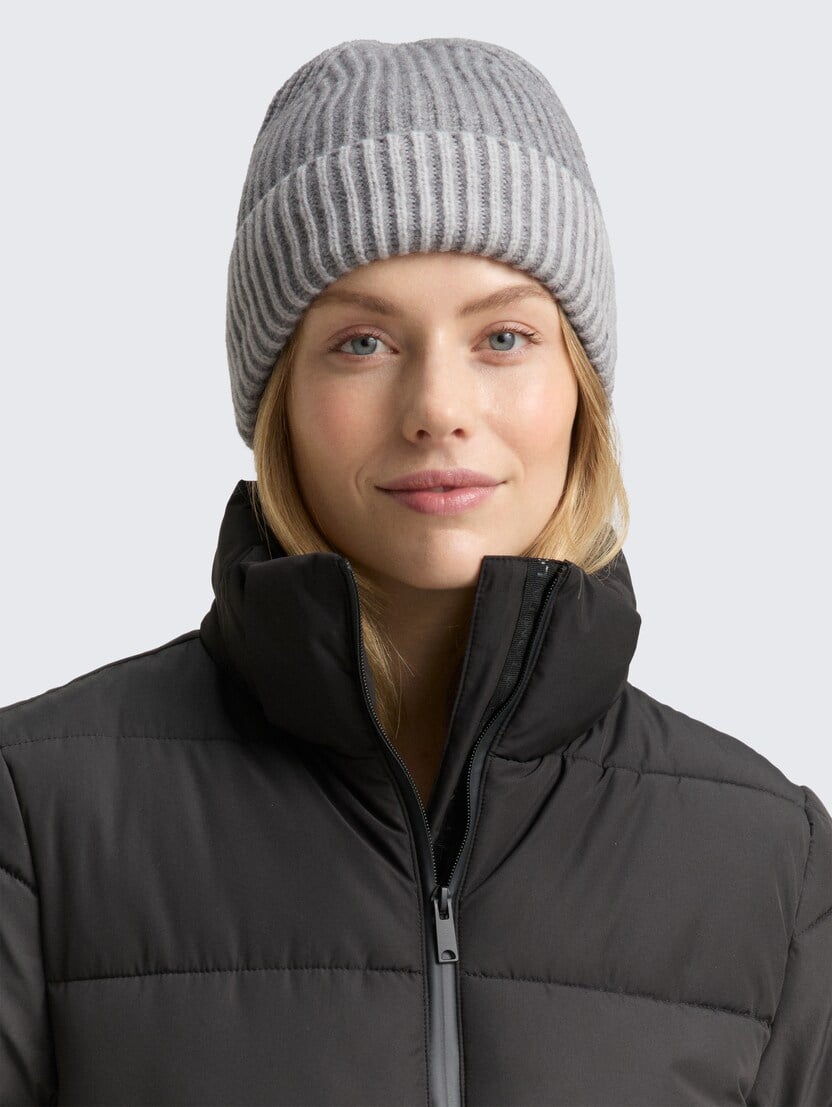  Pletena kapa - Siva-1048062-21373