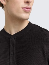 Tricou Henley structurat - Negru_8641051