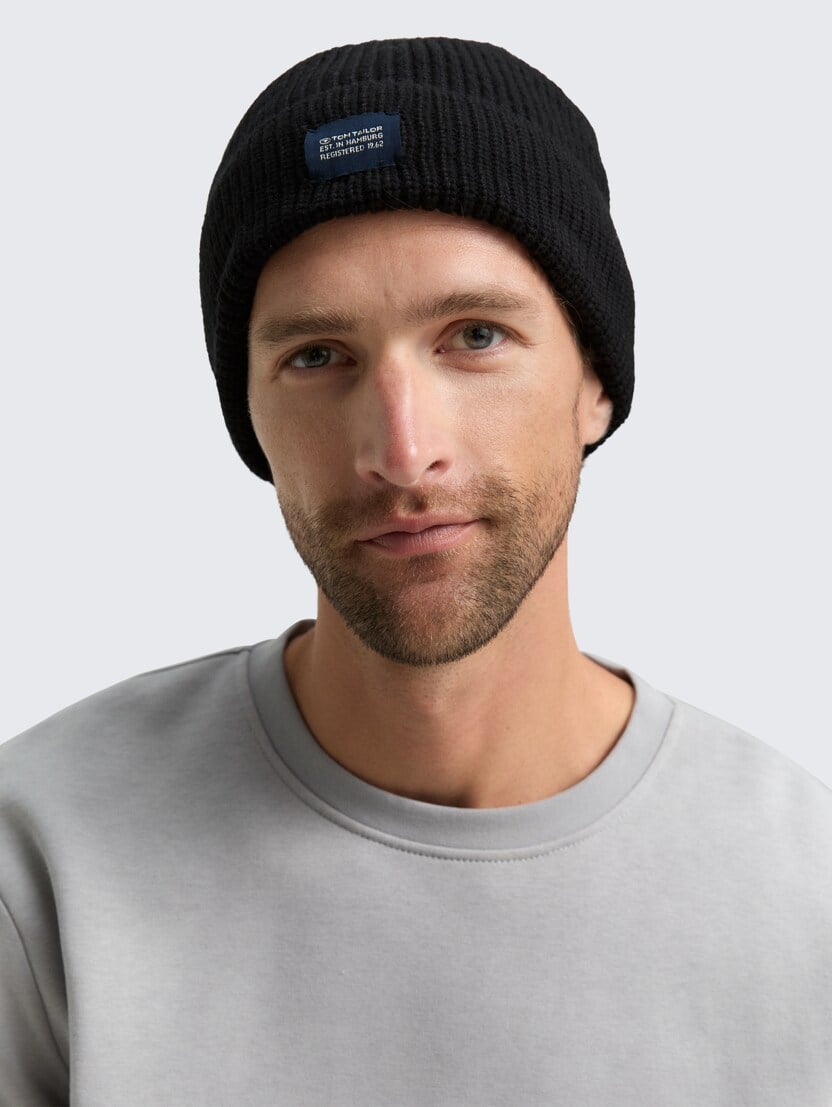 Strukturirana pletena kapa - Črna_3678312